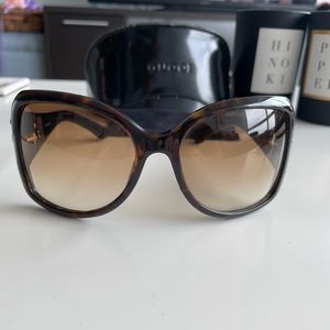 Authentic Black Gucci sunglasses with Gold logo